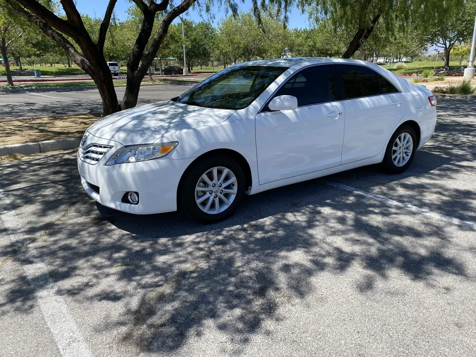 2011 Toyota Camry 6th Gen - Image 6 of 31