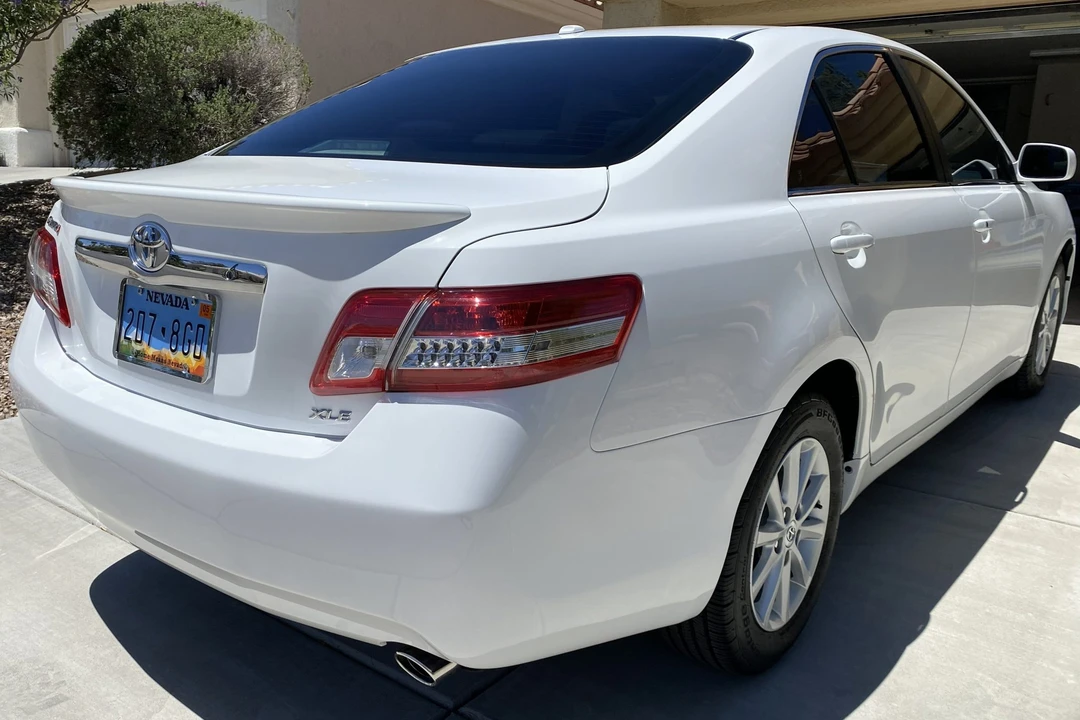 2011 Toyota Camry 6th Gen - Image 15 of 31