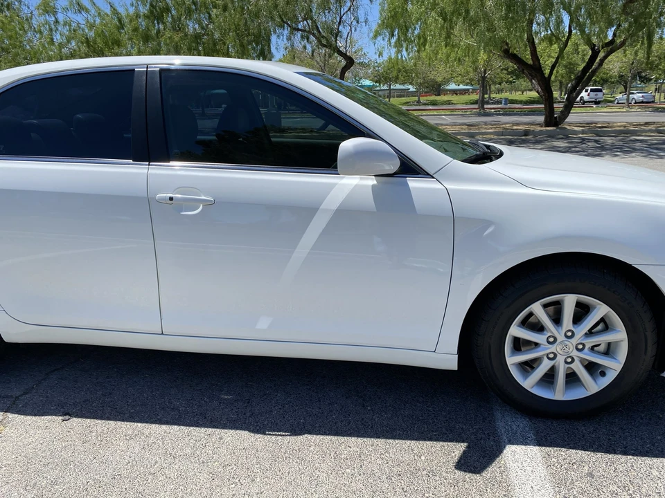 2011 Toyota Camry 6th Gen - Image 27 of 31