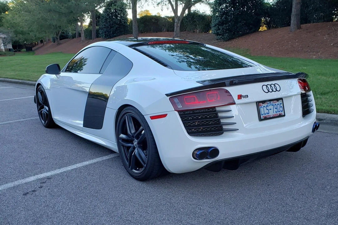 2012 Audi 42 R8 - Image 7 of 31