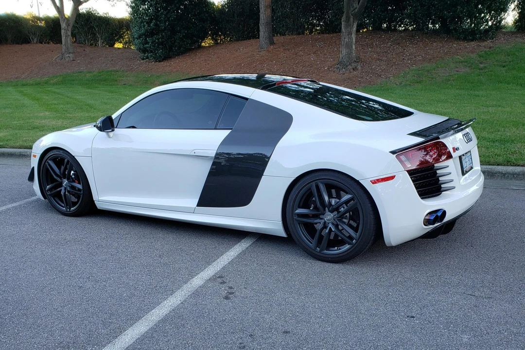 2012 Audi 42 R8 - Image 8 of 31