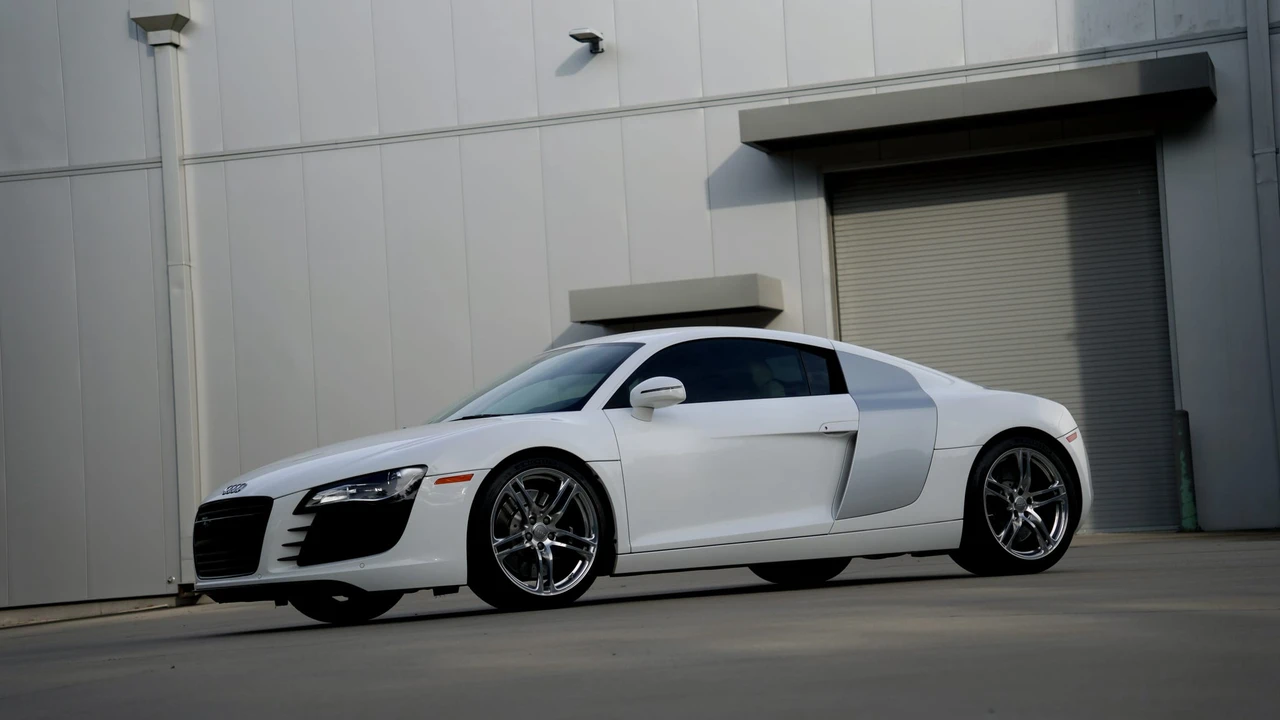 2012 Audi 42 R8 - Image 17 of 31