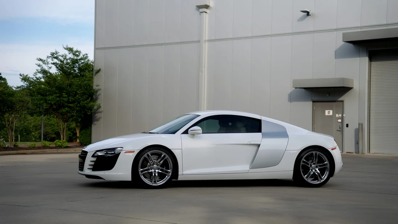 2012 Audi 42 R8 - Image 16 of 31