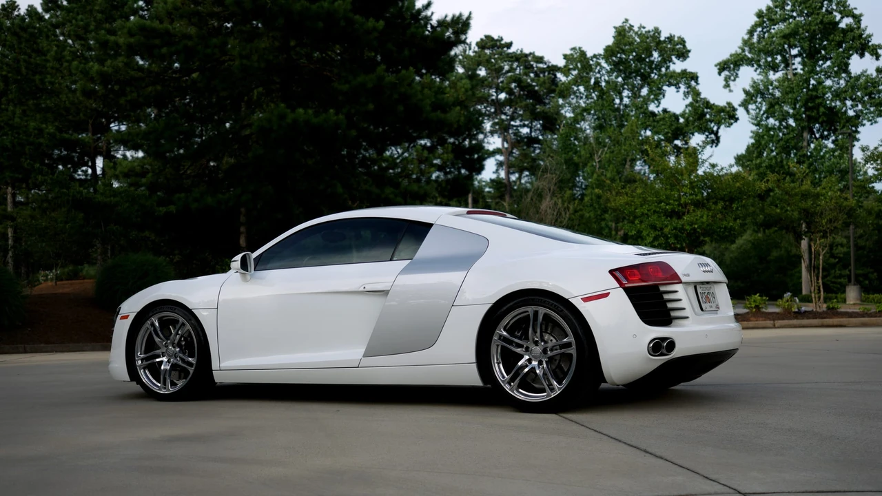 2012 Audi 42 R8 - Image 15 of 31