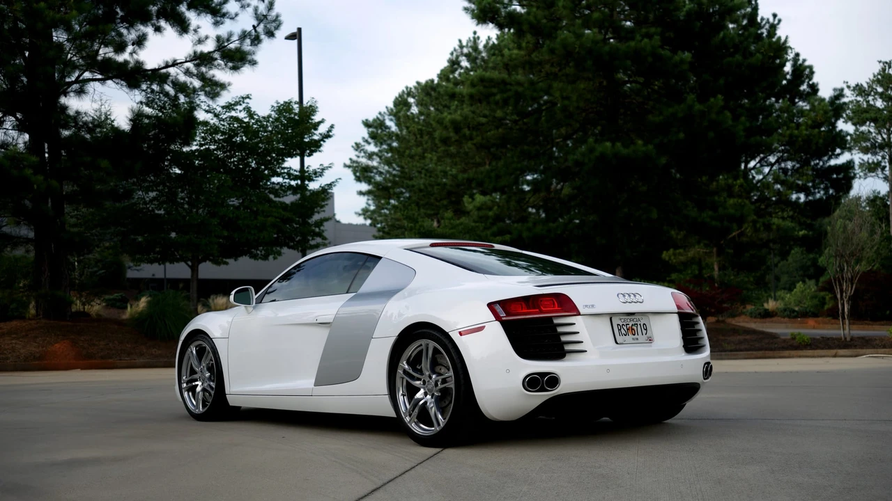 2012 Audi 42 R8 - Image 14 of 31