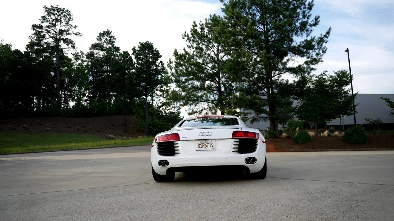2012 Audi 42 R8 - Image 12 of 31