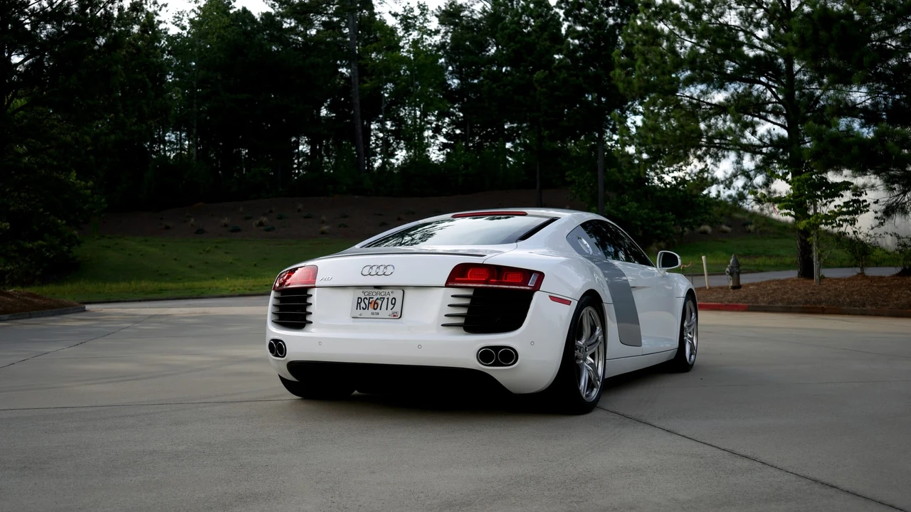 2012 Audi 42 R8 - Image 10 of 31