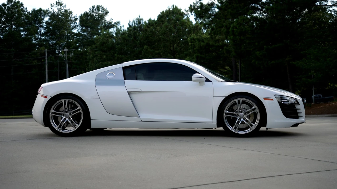 2012 Audi 42 R8 - Image 7 of 31
