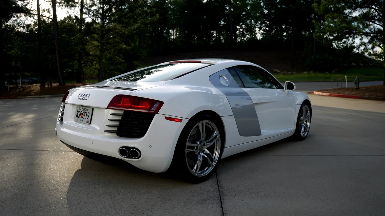2012 Audi 42 R8 - Image 9 of 31