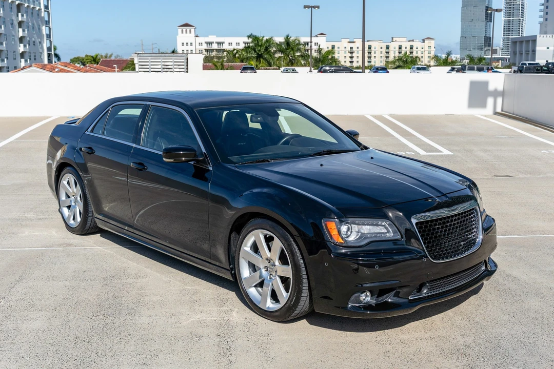 2012 Chrysler 300 (2005-2023) - Image 2 of 31