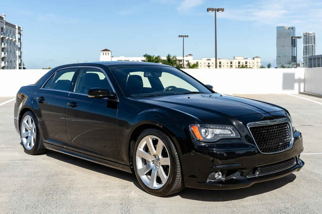 2012 Chrysler 300 (2005-2023) - Image 3 of 31