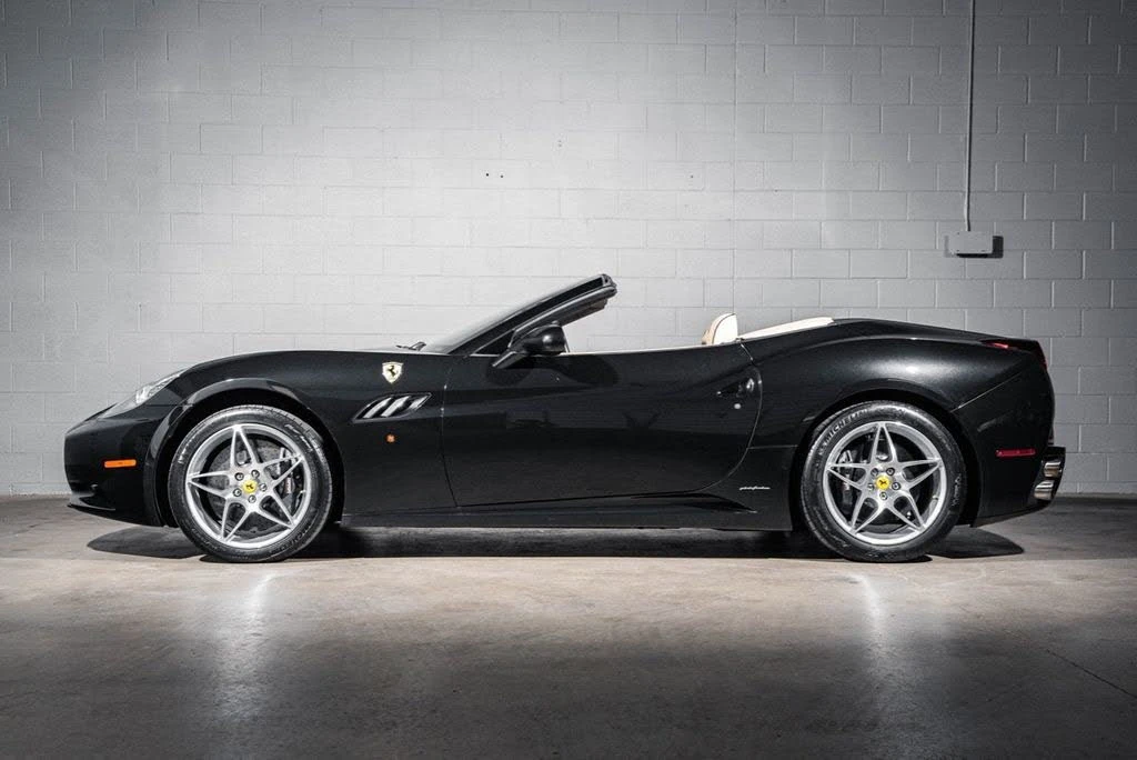 2012 Ferrari California - Image 13 of 31