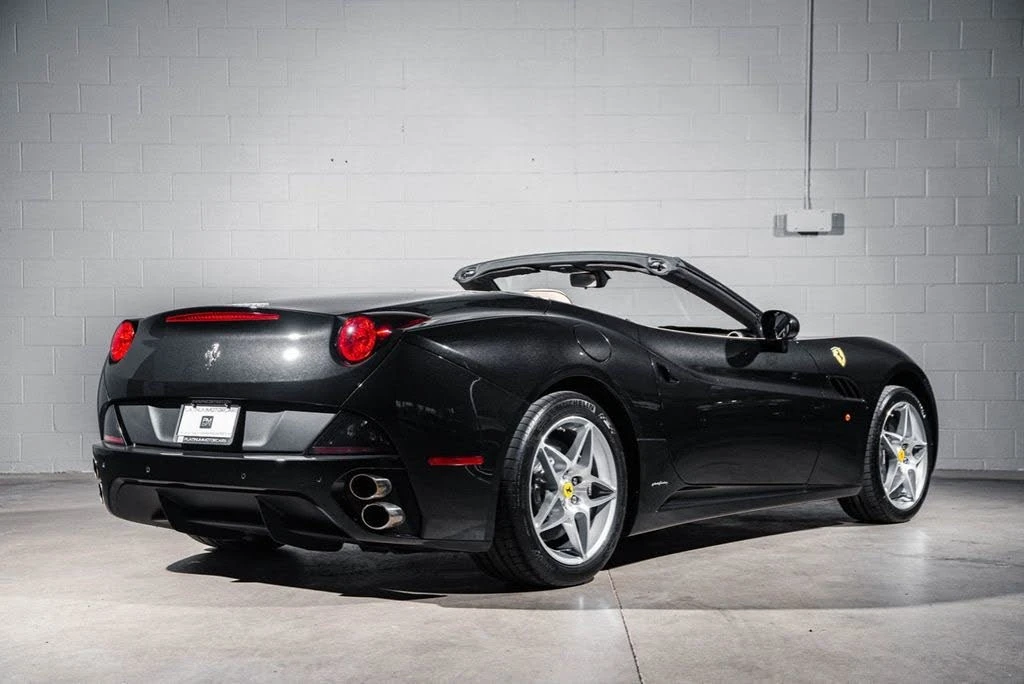 2012 Ferrari California - Image 10 of 31