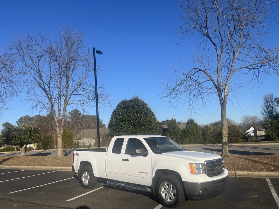 2012 GMC Sierra 3rd Gen - Image 11 of 31