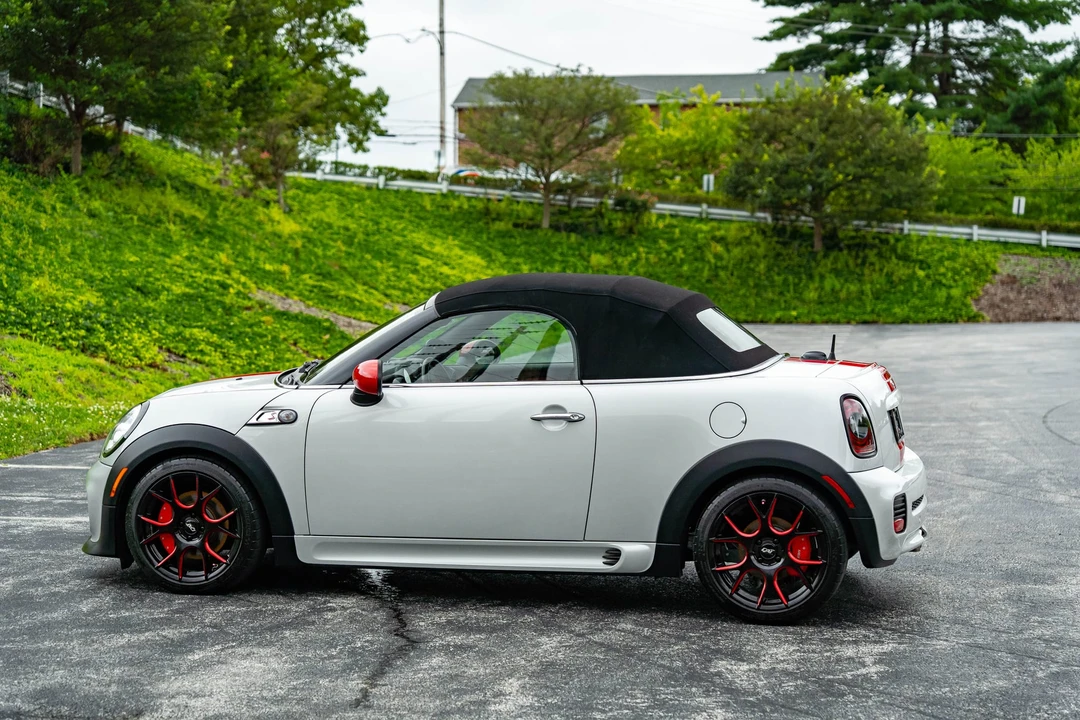 2012 Mini Coupe & Roadster - Image 14 of 31
