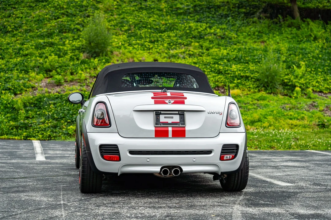 2012 Mini Coupe & Roadster - Image 23 of 31
