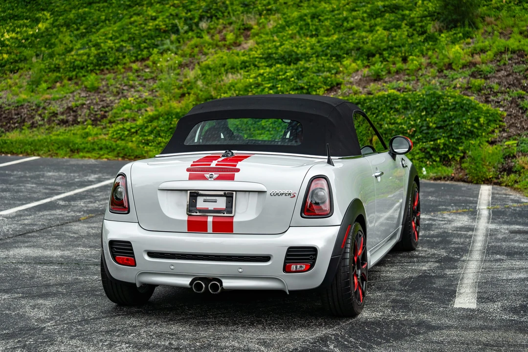 2012 Mini Coupe & Roadster - Image 26 of 31
