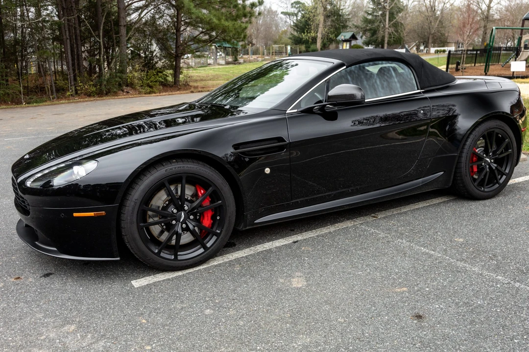 2013 Aston Martin V8 Vantage (2006-2017) - Image 2 of 31