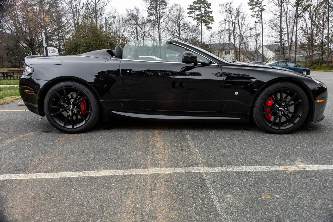 2013 Aston Martin V8 Vantage (2006-2017) - Image 8 of 31