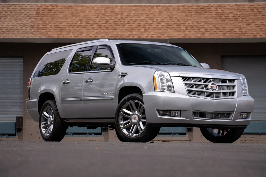 2013 Cadillac Escalade & EXT 3rd Gen - Image 19 of 31