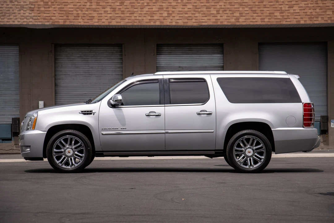 2013 Cadillac Escalade & EXT 3rd Gen - Image 6 of 31