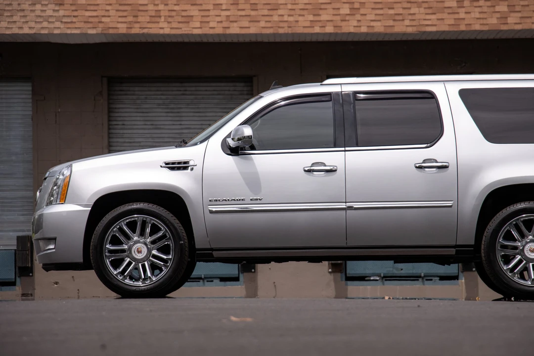 2013 Cadillac Escalade & EXT 3rd Gen - Image 27 of 31