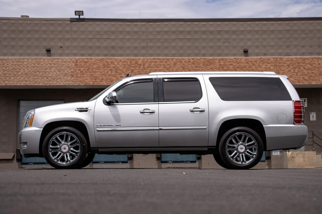 2013 Cadillac Escalade & EXT 3rd Gen - Image 7 of 31