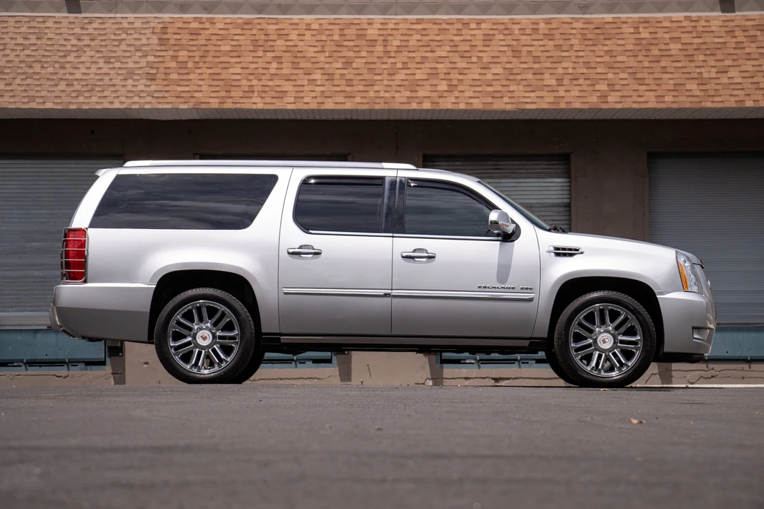 2013 Cadillac Escalade & EXT 3rd Gen - Image 15 of 31