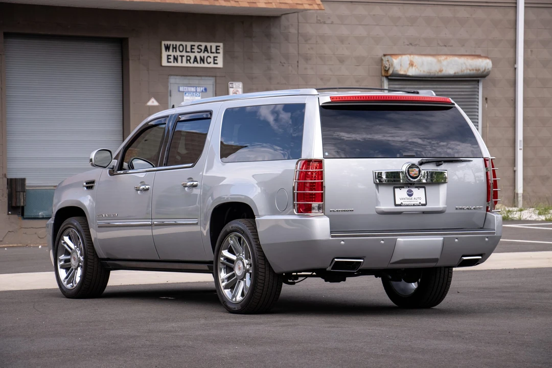 2013 Cadillac Escalade & EXT 3rd Gen - Image 9 of 31