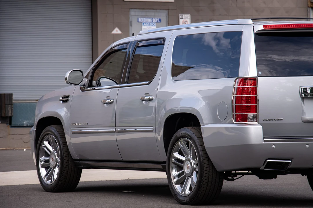 2013 Cadillac Escalade & EXT 3rd Gen - Image 30 of 31