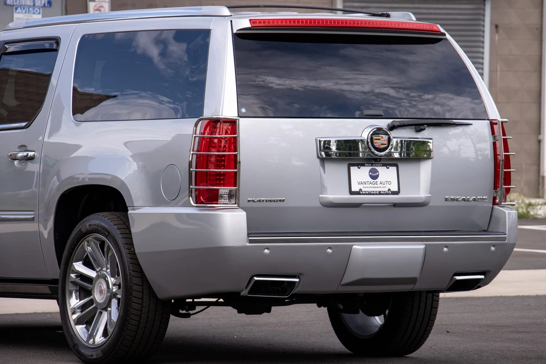 2013 Cadillac Escalade & EXT 3rd Gen - Image 31 of 31