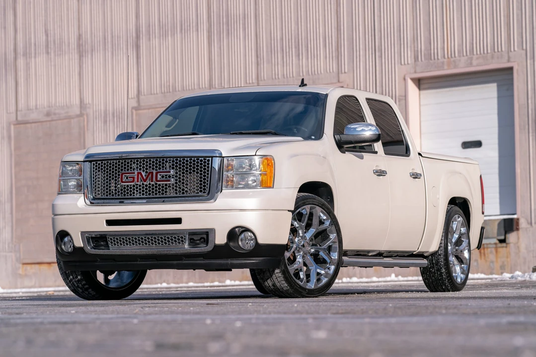 2013 GMC Sierra 3rd Gen - Image 3 of 31