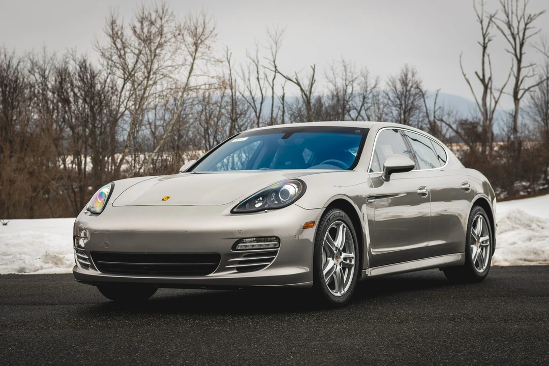 2013 Porsche 970 Panamera 4S - Image 2 of 31