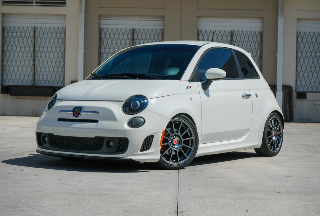 2015 Fiat Abarth 500 - Image 3 of 31