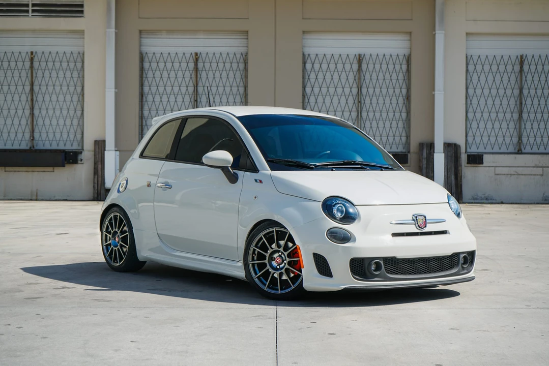 2015 Fiat Abarth 500 - Image 10 of 31