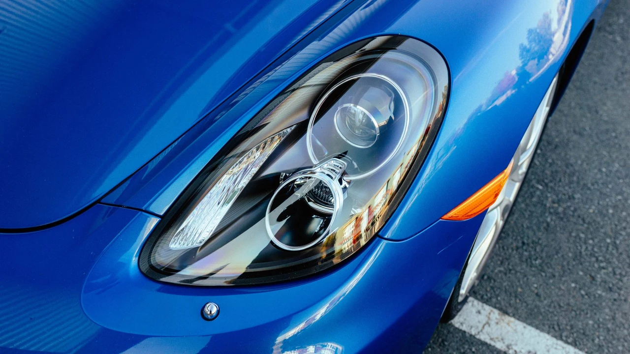 2015 Porsche 981 Cayman S - Image 25 of 31