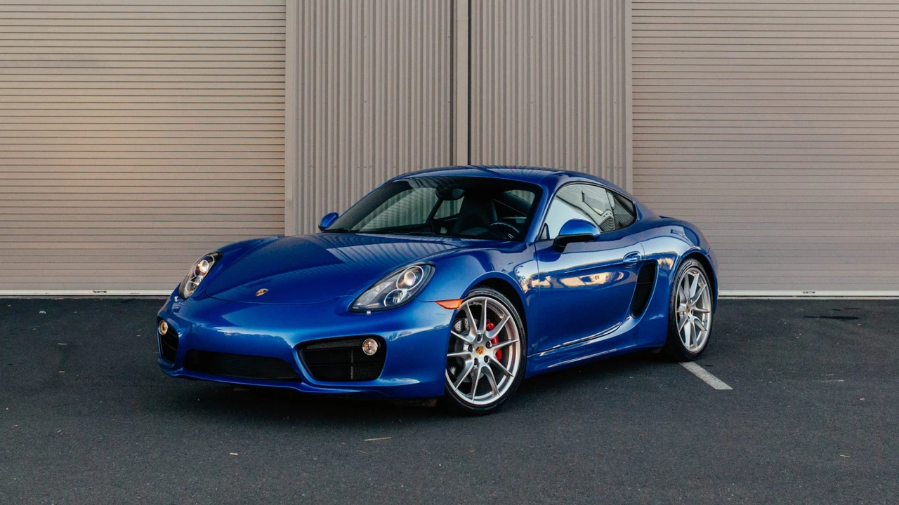 2015 Porsche 981 Cayman S - Image 2 of 31