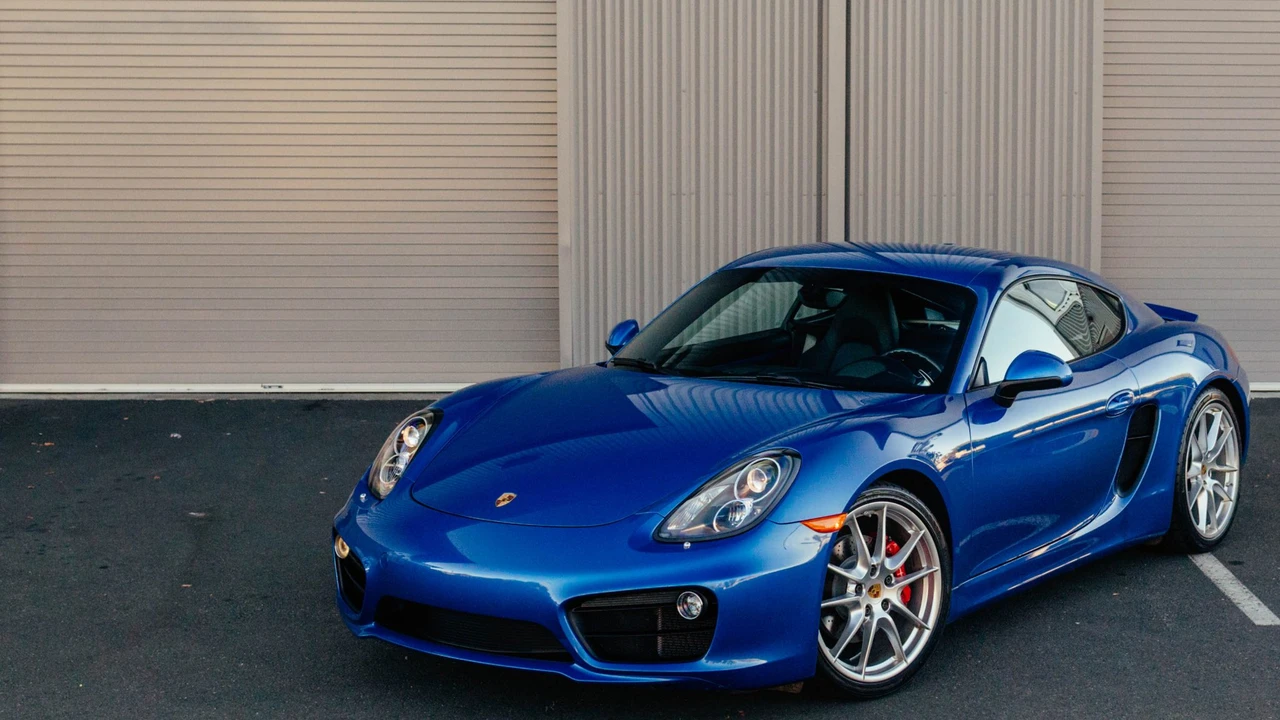 2015 Porsche 981 Cayman S - Image 3 of 31