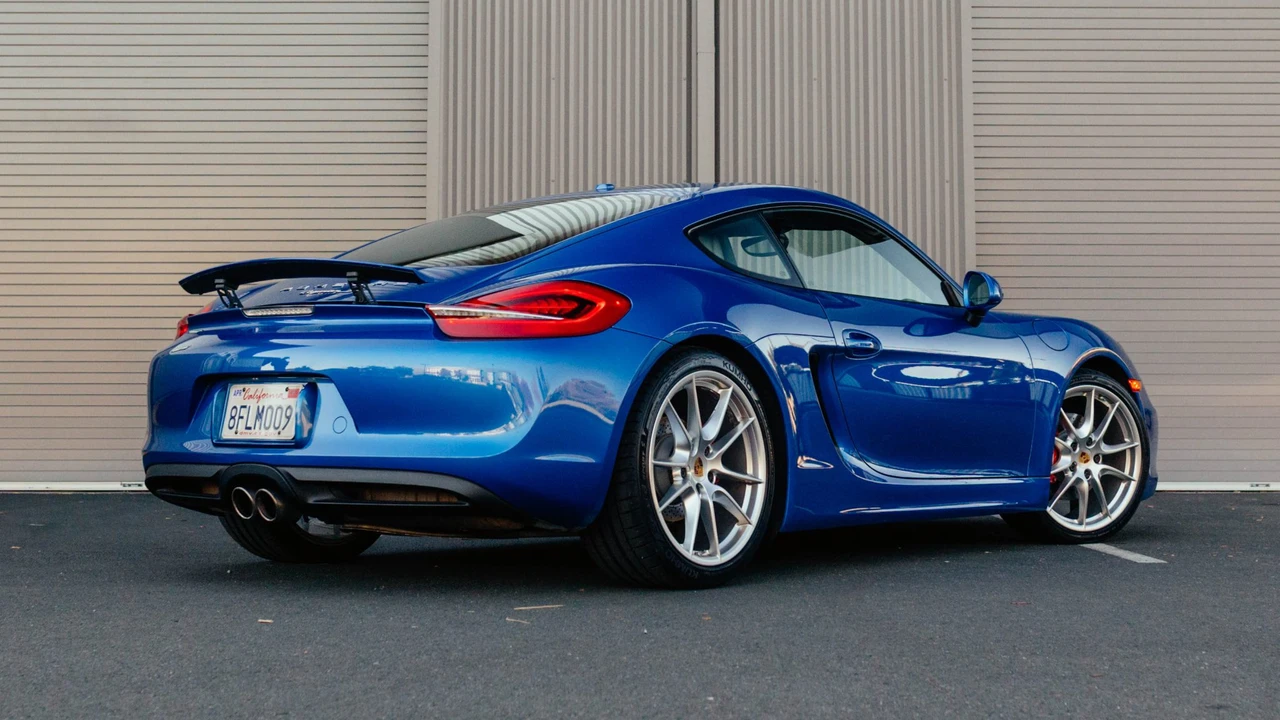 2015 Porsche 981 Cayman S - Image 12 of 31