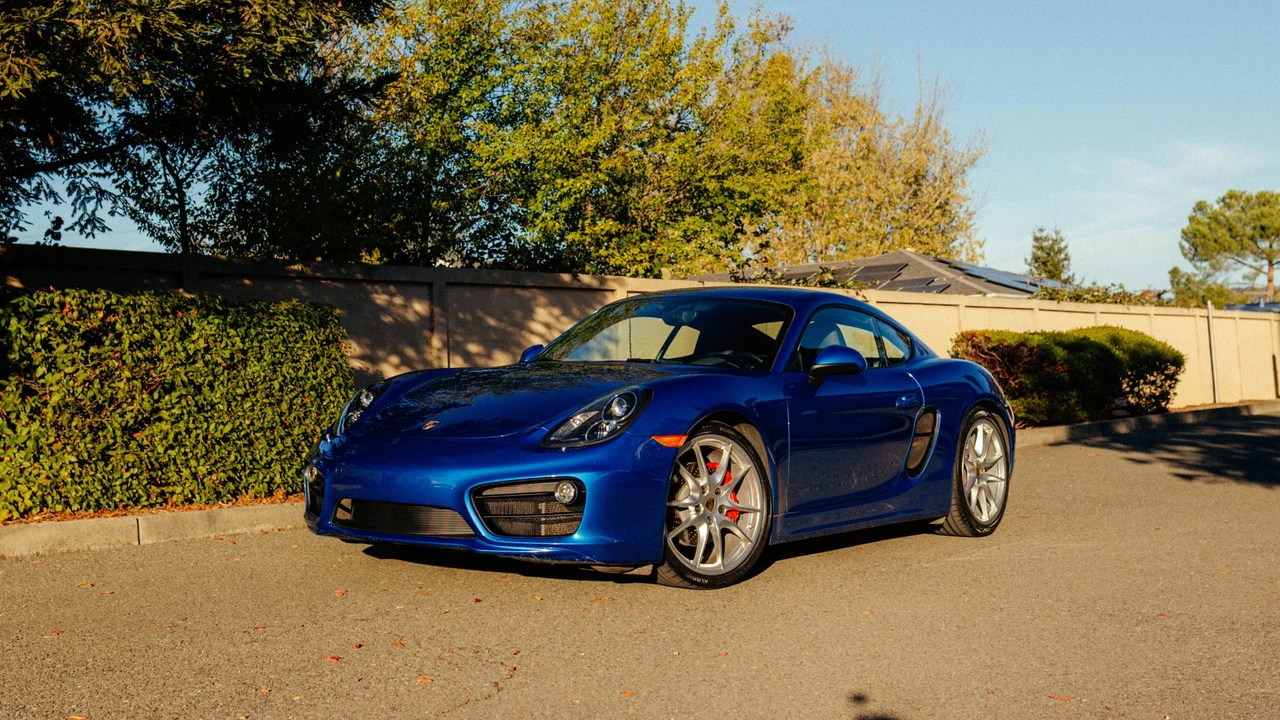 2015 Porsche 981 Cayman S - Image 20 of 31