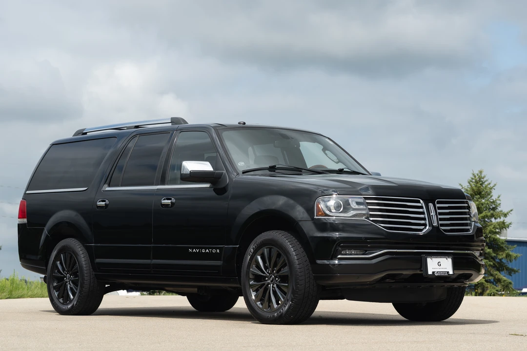 2016 Lincoln Navigator 3rd Gen - Image 15 of 31