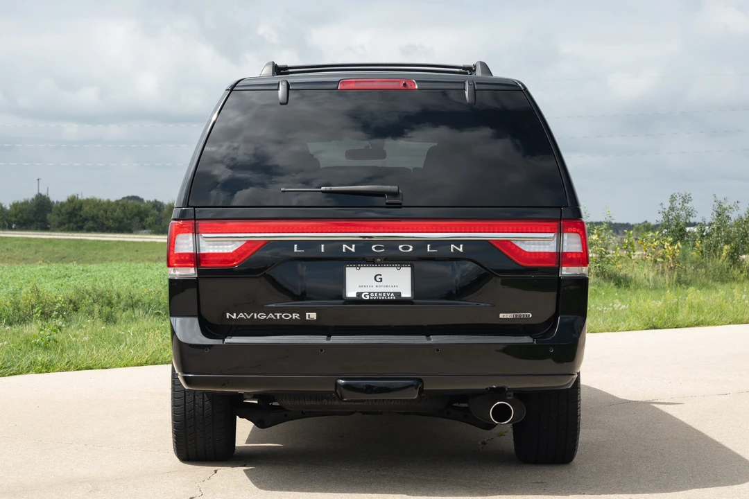 2016 Lincoln Navigator 3rd Gen - Image 11 of 31