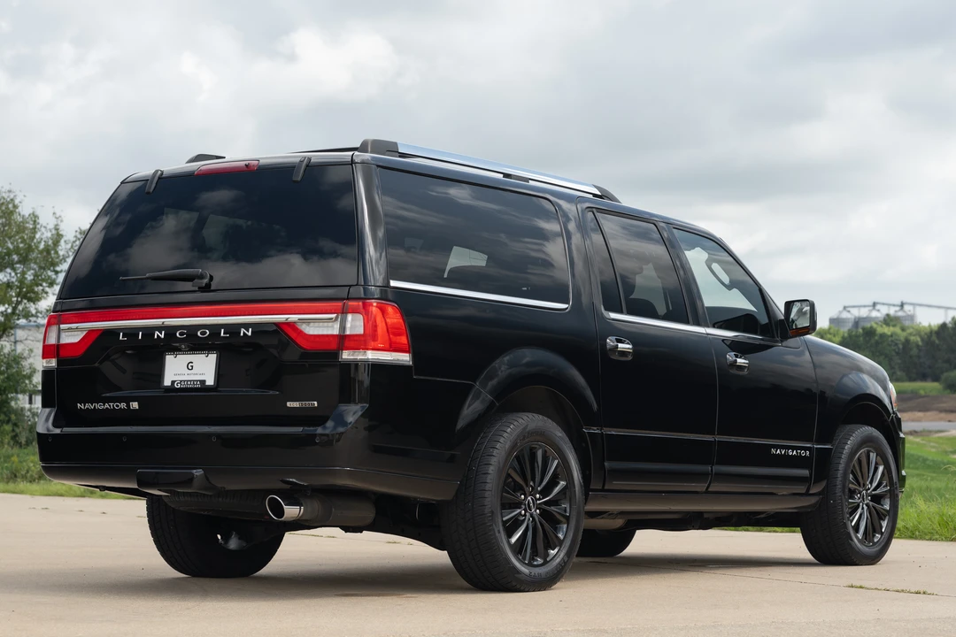 2016 Lincoln Navigator 3rd Gen - Image 12 of 31