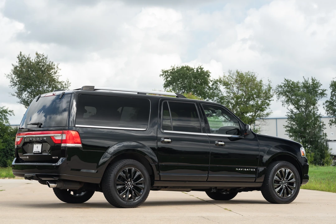 2016 Lincoln Navigator 3rd Gen - Image 13 of 31