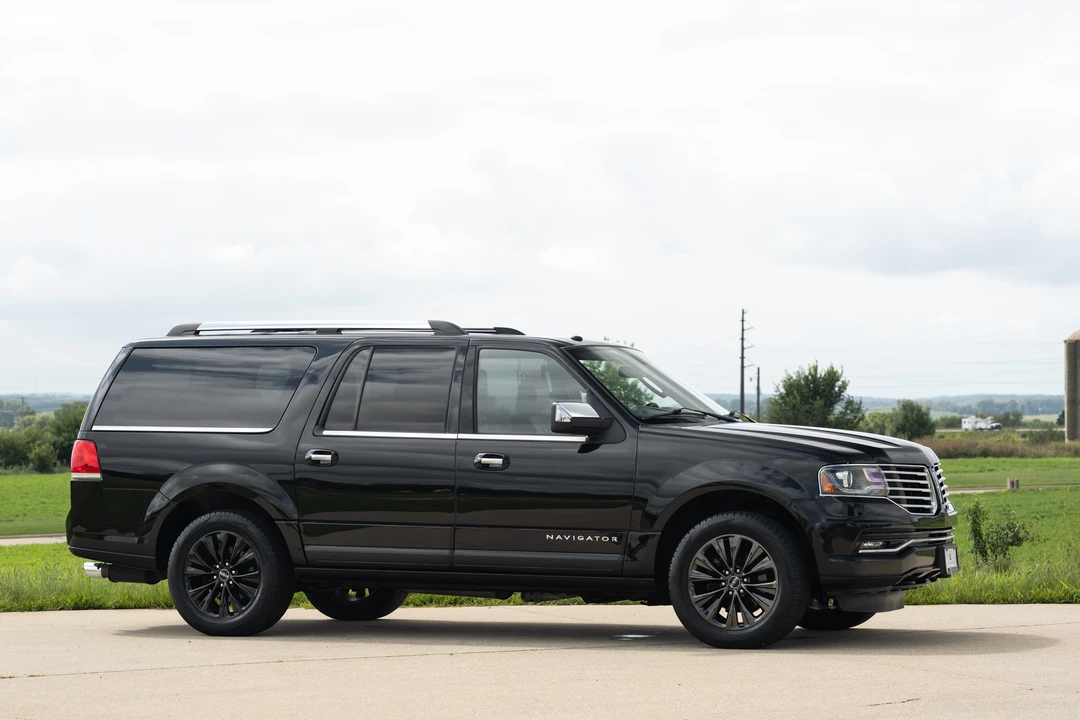 2016 Lincoln Navigator 3rd Gen - Image 14 of 31