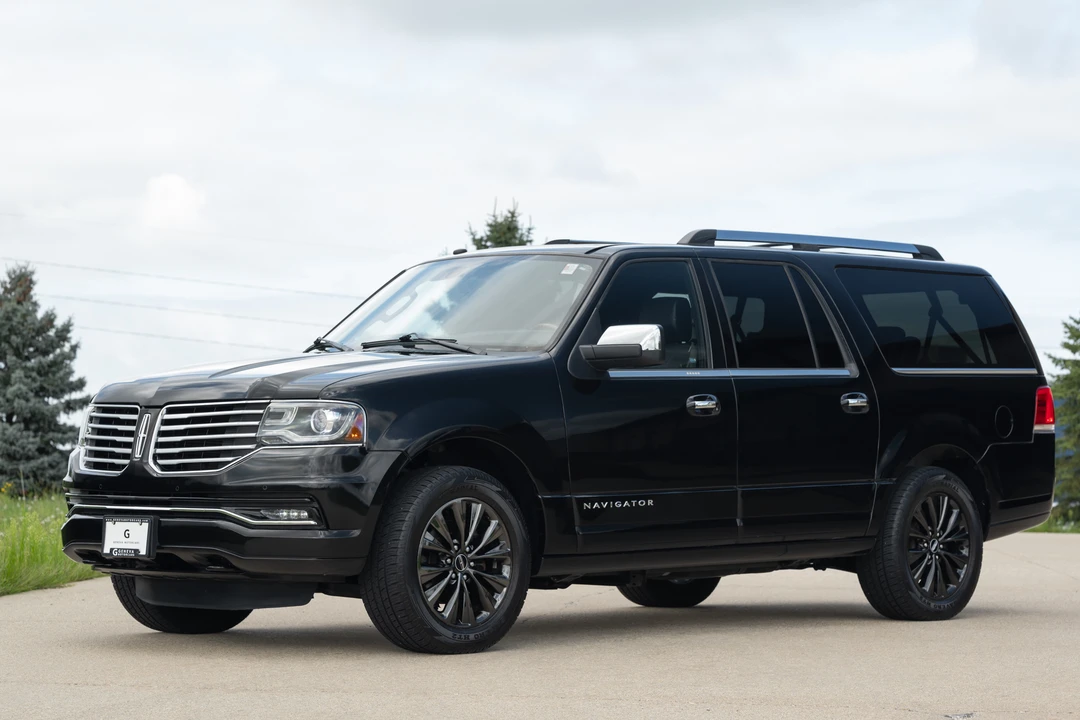 2016 Lincoln Navigator 3rd Gen - Image 4 of 31