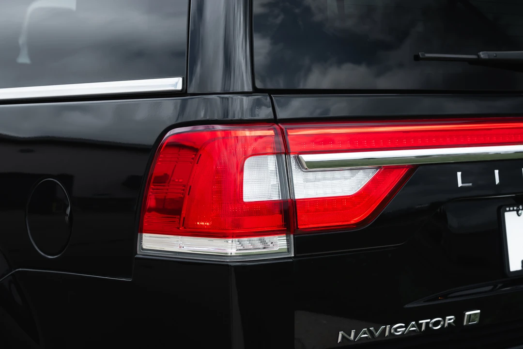 2016 Lincoln Navigator 3rd Gen - Image 24 of 31