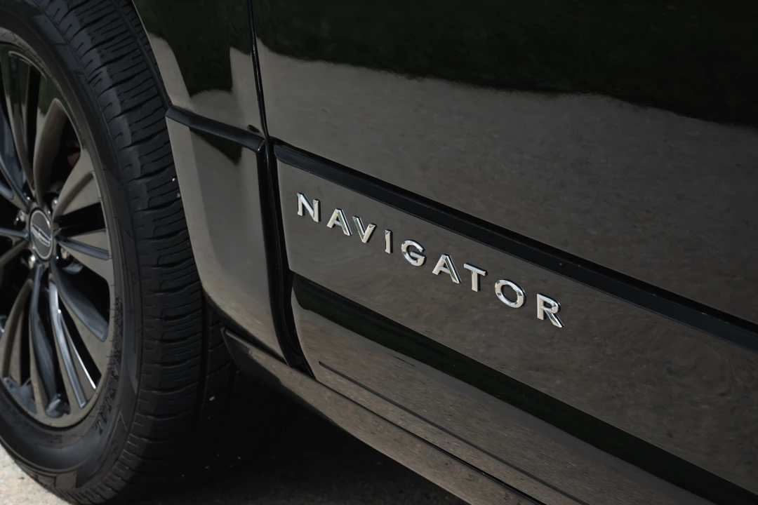2016 Lincoln Navigator 3rd Gen - Image 23 of 31