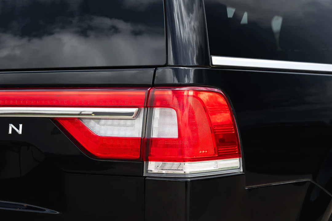 2016 Lincoln Navigator 3rd Gen - Image 30 of 31