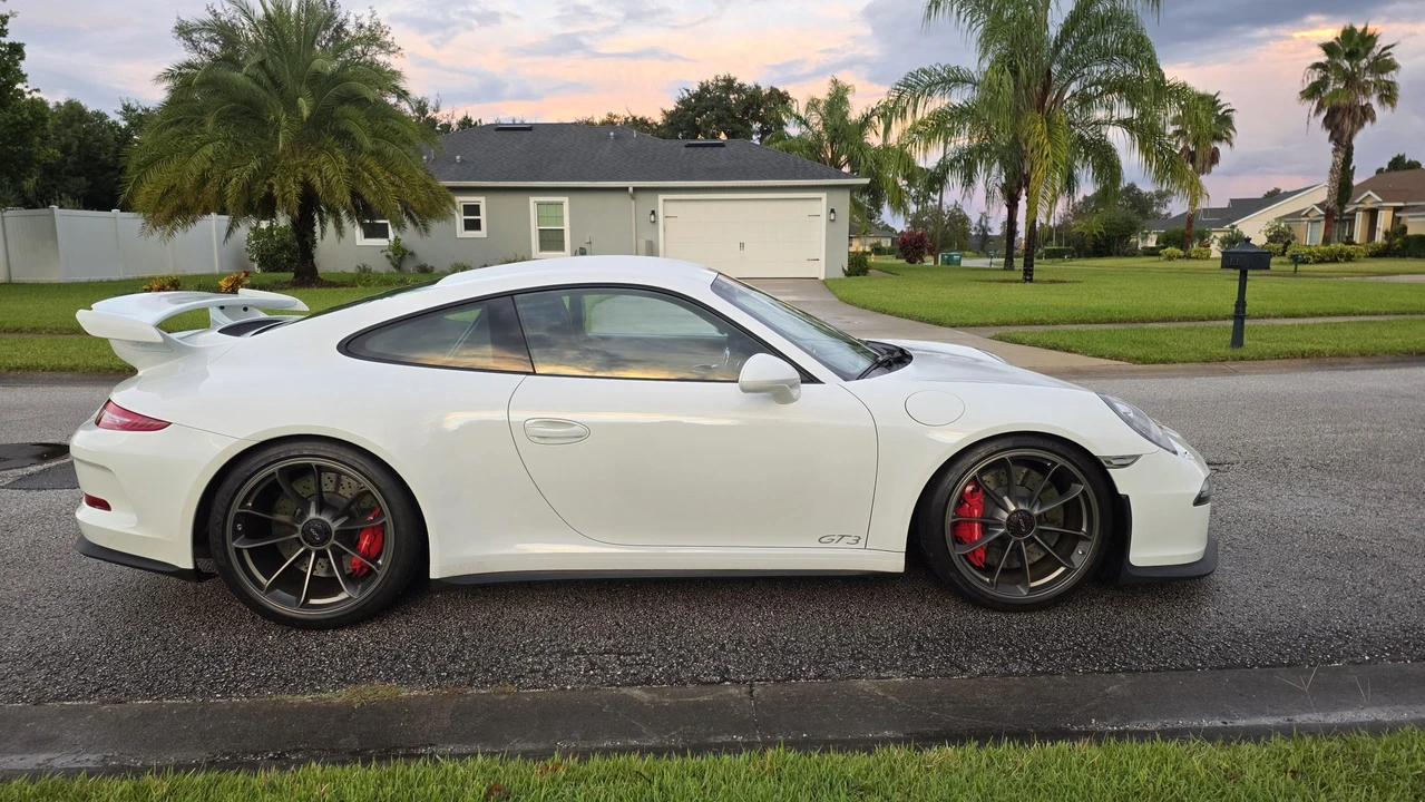 2016 Porsche 991 GT3 - Image 17 of 31